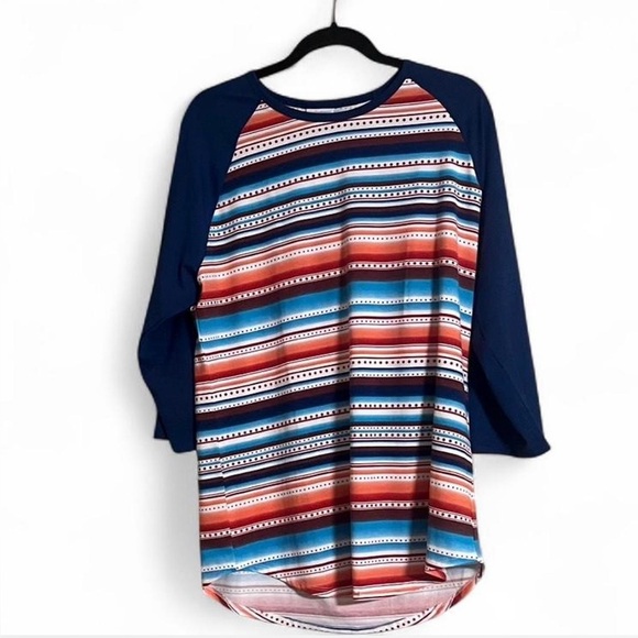 LuLaRoe Top Sz XL Randy Geometric Stripe Print Tee Shirt Casual Chic Sporty - Picture 1 of 6